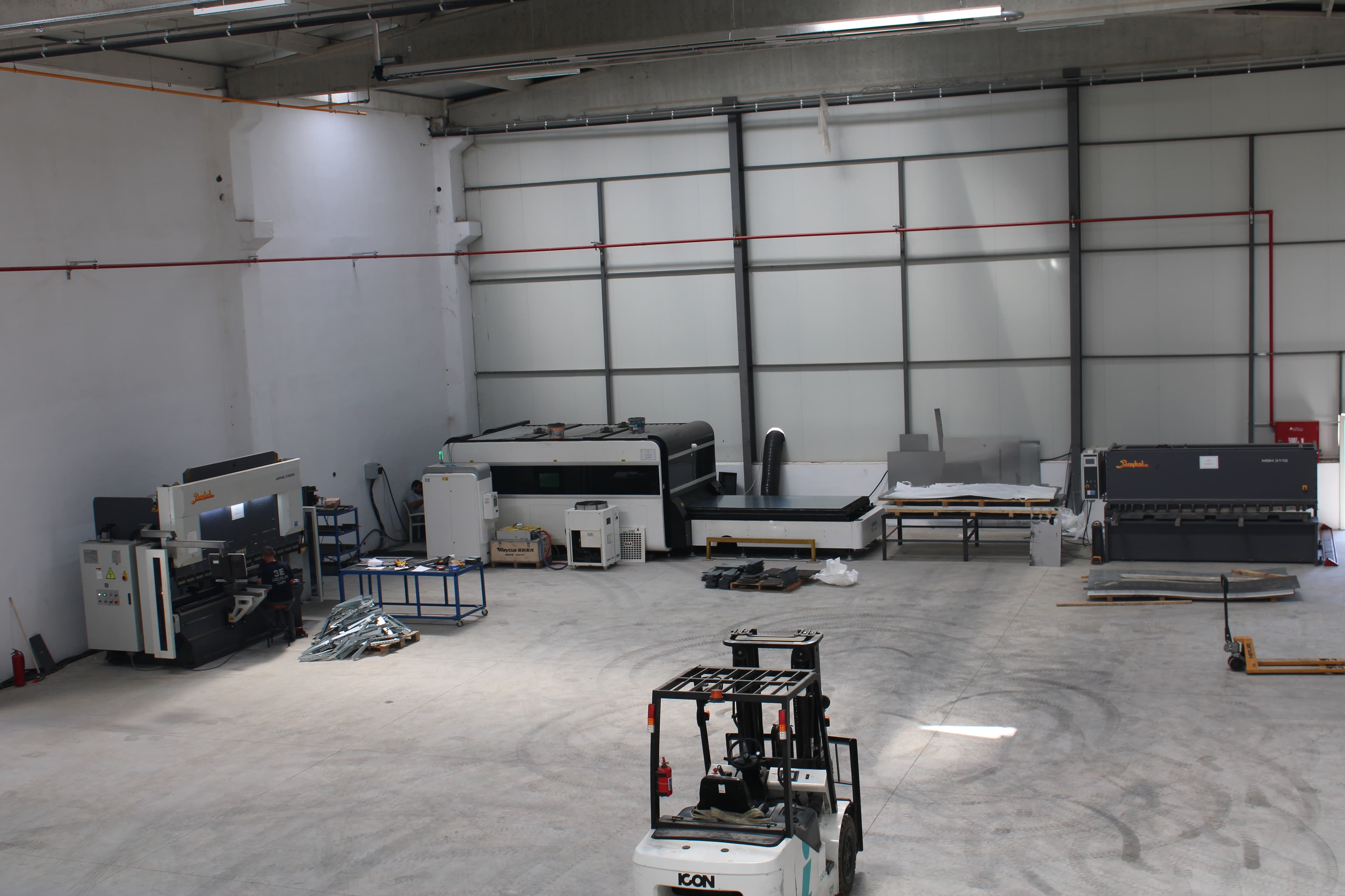 3E Özçelik production floor for contract sheet metal manufacturing